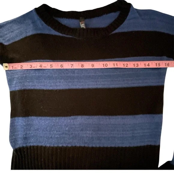 ABSOLUTELY Cropped Striped Black and Blue Women's Sweater - Picture 7 of 8